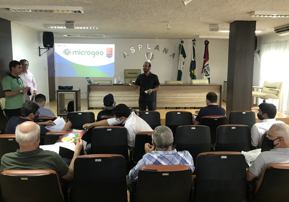 Asplana debate o uso do Microgeo nos canaviais