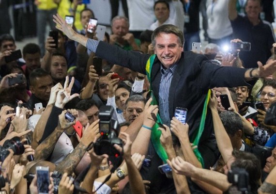 Movimentos em apoio a Bolsonaro são organizados