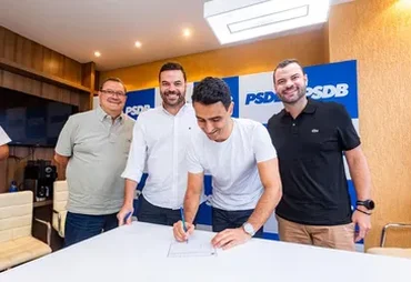 Montagem de chapa: JHC filia 3 vereadores do PL no PSDB