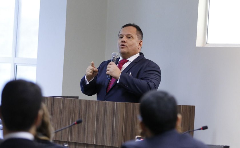 Jornal de Alagoas Advogado Fernando Maciel se destaca como liderança