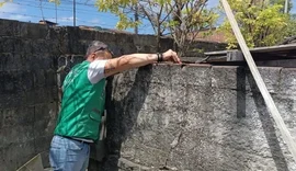 Empresa é autuada por lançar resíduos de concreto na rede de drenagem em Maceió