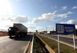 Condutor de moto morre após colisão com carro na AL 220
