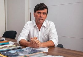 “Sem contrato” monitores devem ficar sem receber janeiro: decisão afeta 3 mil professores