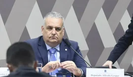 Gaspar pode trocar “vaga” no Senado por segundo turno ao governo de AL