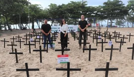 Ato simbólico na orla de Maceió dá início à campanha do Abril Verde em Alagoas