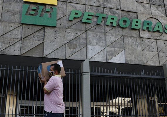 Petrobras muda política de dividendos e reduz ganho de acionistas