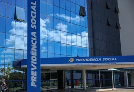 Justiça bloqueia R$ 23,8 milhões em bens de acusados por fraude contra aposentados do INSS
