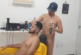 Barbearia naturista em Fortaleza recebe clientes até de outros países
