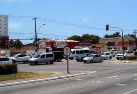 Manifestações continuam na Av. Fernandes Lima