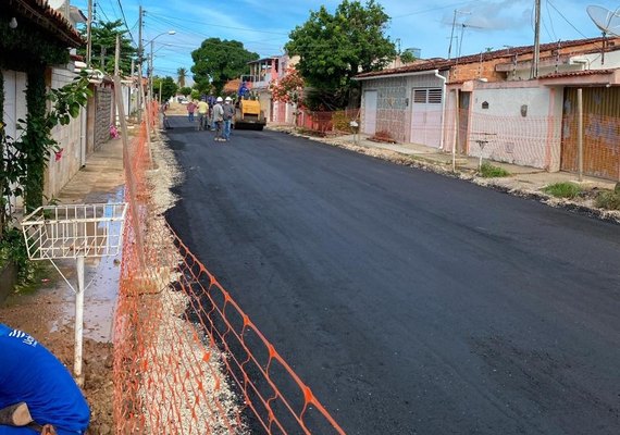 Ruas da Santa Lúcia recebem obras de pavimentação
