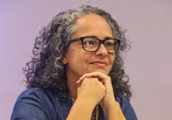 Mônica Carvalho diz que abriu mão de candidatura para combater o bolsonarismo