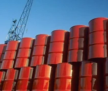 Petróleo cai mais de 10% com reabertura do Estreito de Ormuz