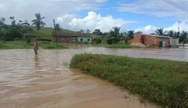 Abastecimento de água é suspenso em cidade do interior após fortes chuvas