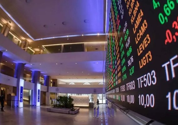 Bolsa recua mais de 2% após recorde e acompanha queda global