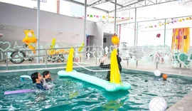 Hidroterapia auxilia desenvolvimento de crianças autistas em Maceió