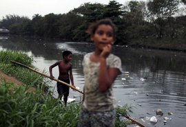 Seis em cada dez crianças vivem em situação precária no Brasil
