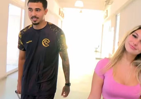 Suspeita de vender canetas emagrecedoras ilegais pergunta se está bonita ao ser presa