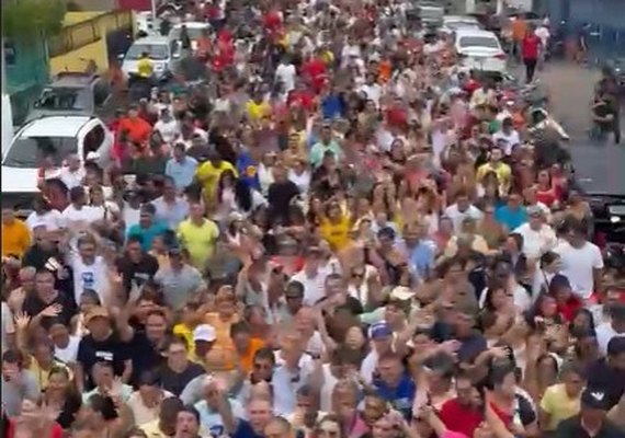 'Aqui tem gratidão': Renan Filho é recebido por 10 mil em União dos Palmares
