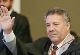 Desembargador do TJAL anuncia pedido de aposentadoria e divulga crítica na redes sociais
