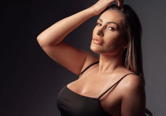 Andressa Urach é internada para cirurgia de emergência