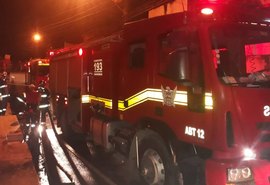 Incêndio atinge escritório jurídico em Maceió