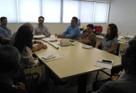 Secretário de Economia recebe empresários do Pinheiro