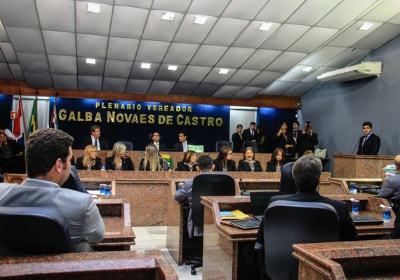 Vereadores solicitam obras de pavimentação e drenagem em bairros de Maceió