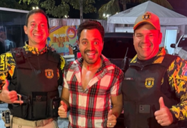Tirullipa pega carona com agentes do DMTT para chegar ao São João Massayó