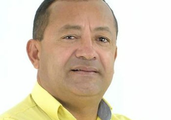 Suplente de vereador é assassinado em frente a própria residência