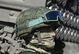 Forças russas atacam aeródromo ucraniano e afundam lancha de patrulha