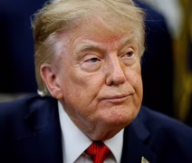 Aprovação de Trump cai a 32%, menor nível já registrado pela Reuters/Ipsos