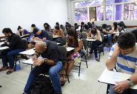 Encceja acontece neste domingo; veja como consultar o local de prova