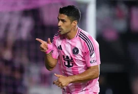 Suárez será convocado por Forlán e retorna à seleção uruguaia, diz jornal