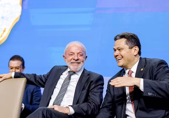 Lula e Alcolumbre se reúnem na casa de Moraes após meses de afastamento