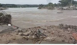 Vídeo: Cadáver é encontrado boiando em rio no centro de Rio Largo