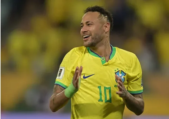 Neymar confirma retorno à Seleção e mira Mundial de Clubes: 'Não há...'