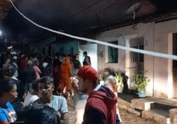 Homem morre carbonizado após incêndio em residência com fogos de artifício