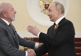 Putin e Lula discutem conflito na Ucrânia em conversa por telefone