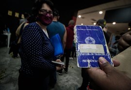 Brasil registra a criação de 2,7 milhões de vagas com carteira assinada em 2021