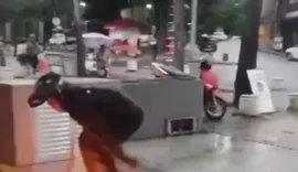 'Tacar foco': Motociclista incendeia posto após reclamar da qualidade da gasolina