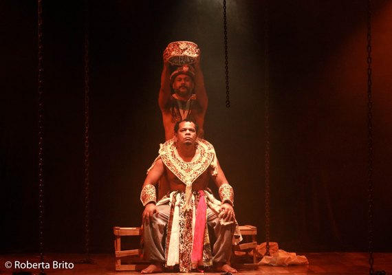Theatro Homerinho recebe espetáculo 'Negreiros' da Cia LaCasa