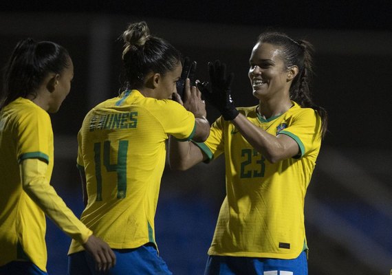 Gabi Nunes marca duas vezes e Brasil vence Hungria por 3 a 1