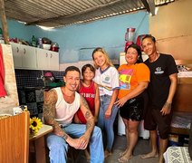 Boa ação: Carlinhos Maia doa casa para influenciadora da periferia de Recife