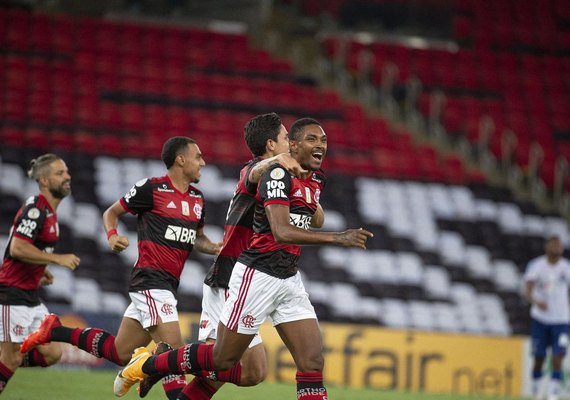 Flamengo vence Bahia por 4 a 3 em partida marcante