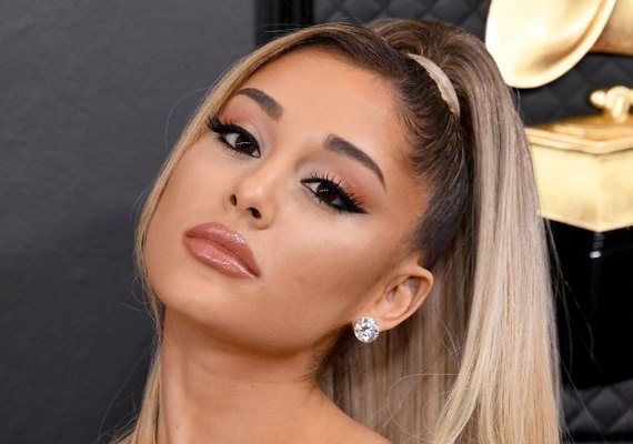 Ariana Grande é a nova técnica do The Voice USA