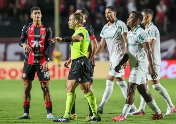 CBF define árbitro polêmico para CRB x Avaí pela Série B em Florianópolis
