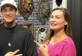 Filho de Andressa Urach filma mãe na cama com outra mulher: “Fetiche realizado”