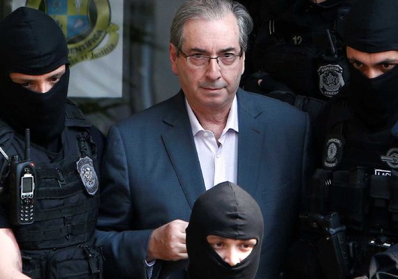 Juiz condena Cunha a 24 anos de prisão por desvios na Caixa