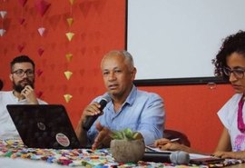 PSOL lança professor Cícero Albuquerque como pré-candidato ao Governo