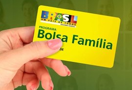 Segundo o governo, Bolsa Família de R$300 é possível, mas comprometerá outros investimentos